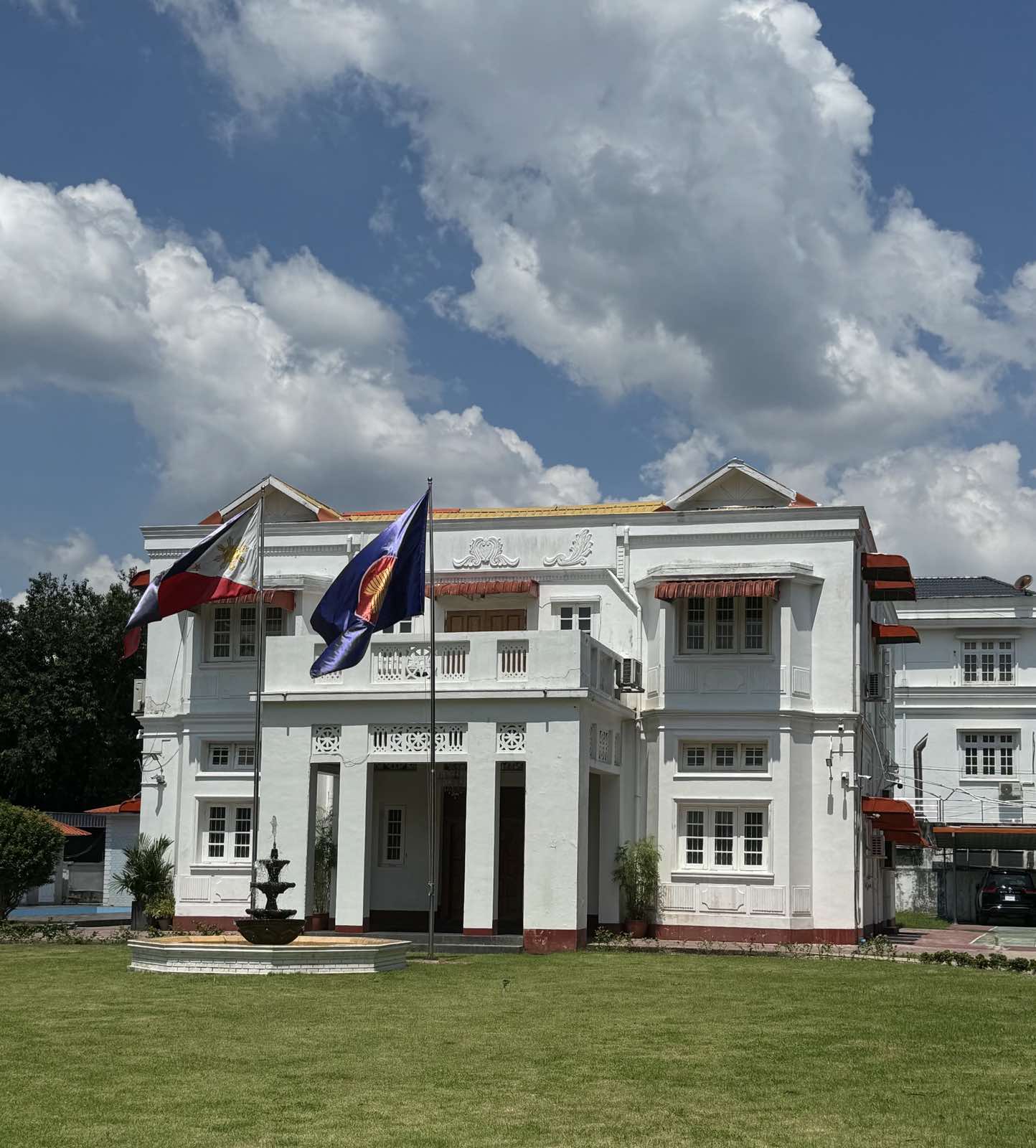 MYANMAR YANGON PE