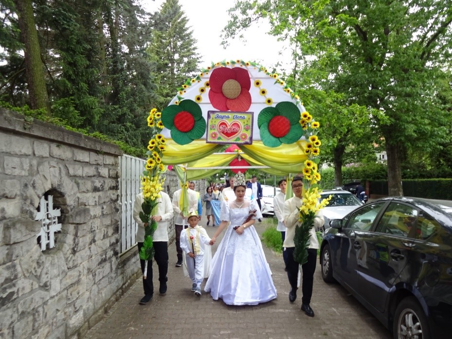 Berlin.Santacruzan.1