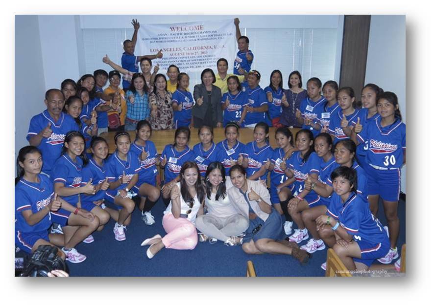 LA- iloilo  softball team