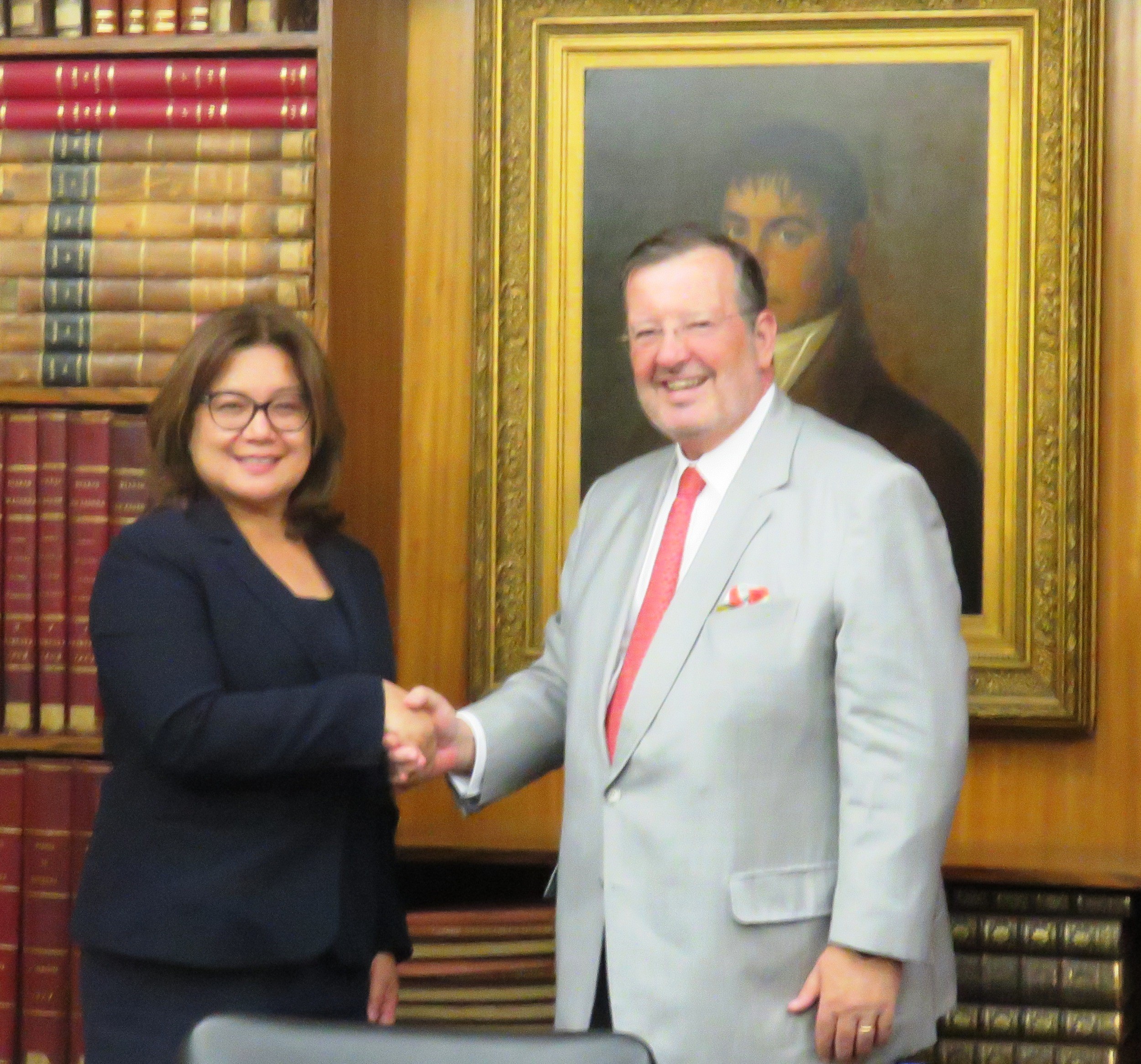 Lisbon CCIP President Bruno Bobone Welcomes PHL Ambassador Celia Feria