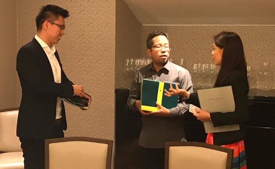 Singapore Business