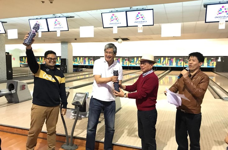 santiago bowling 2