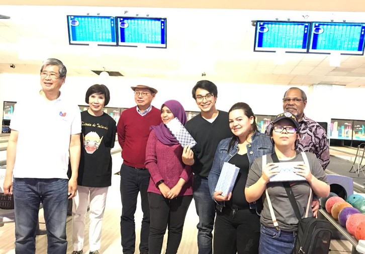 santiago bowling 3