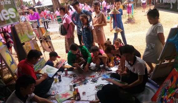 VIENTIANE WOMEN 1