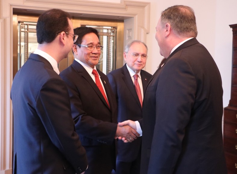 Washington Cayetano Pompeo 3