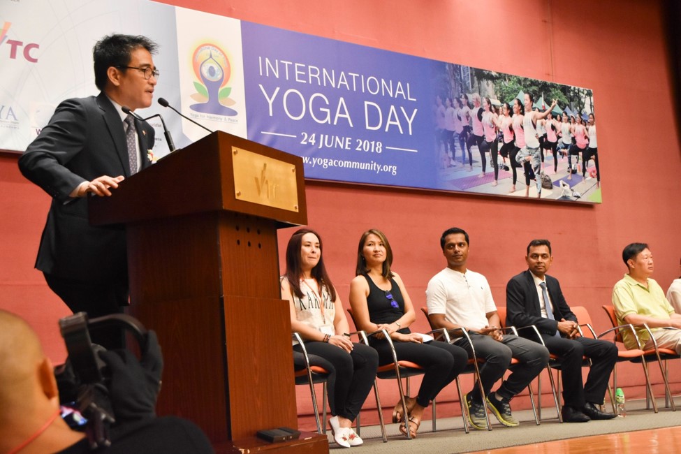 Hong Kong Yoga 1