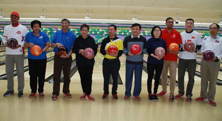 Canberra bowling3