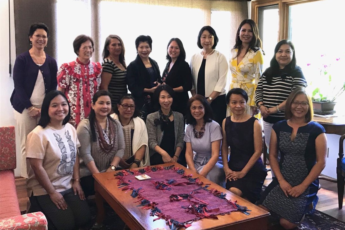 HONOLULU WOMEN 1