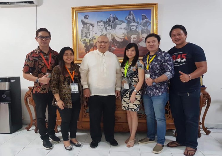 Manado Student 1