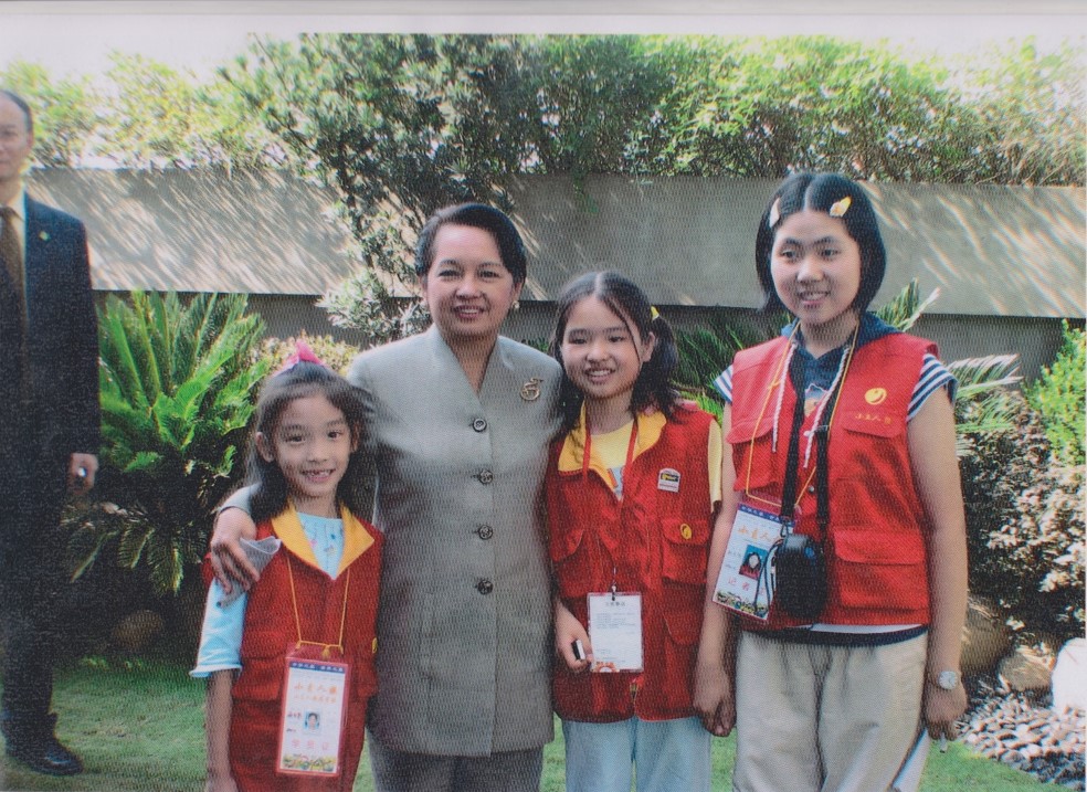 SHANGHAI STUDENTS 1