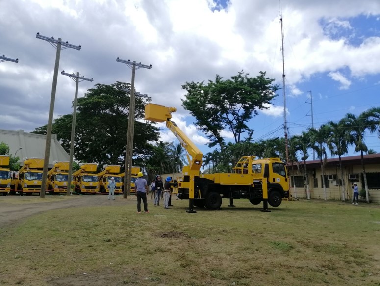 Lipa CO Boom Trucks 1