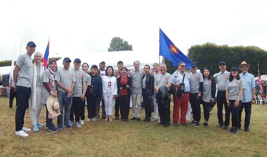 Paris ASEAN 1