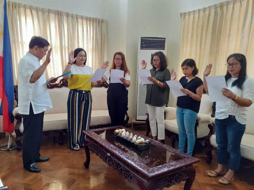 Yangon PE PH Ambassador to Myanmar Conducts Oath Taking of FMSA Officers 01