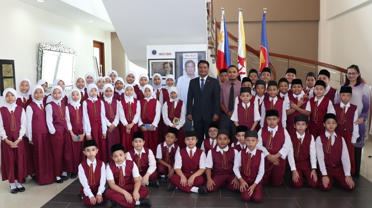 Brunei PE Young Students 01