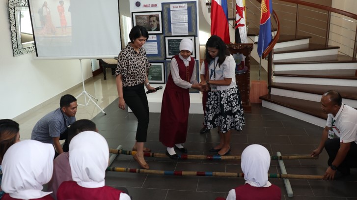 Brunei PE Young Students 02