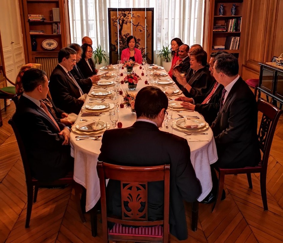 PARIS LUNCHEON 2