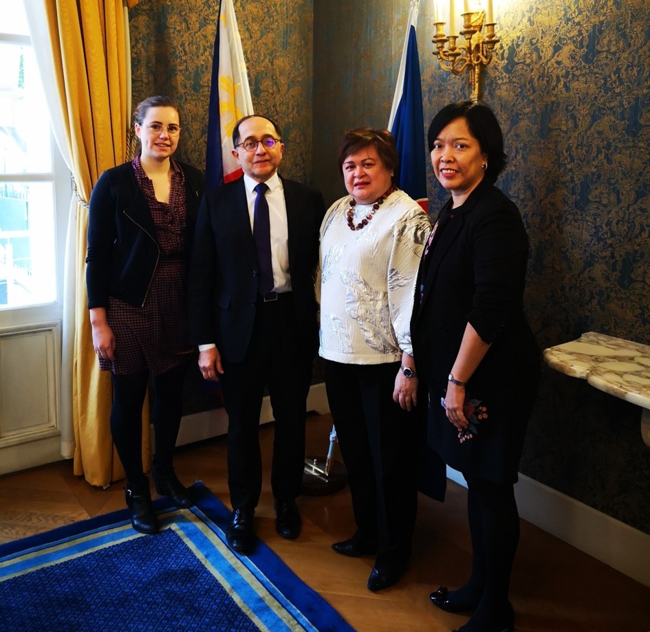 PARIS THINK TANK