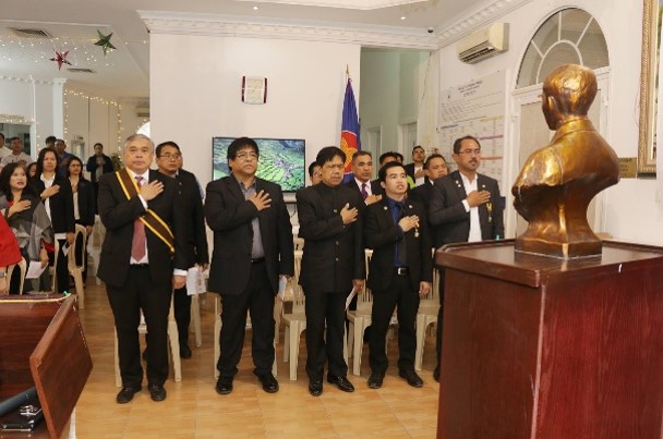 Manama Rizal 1