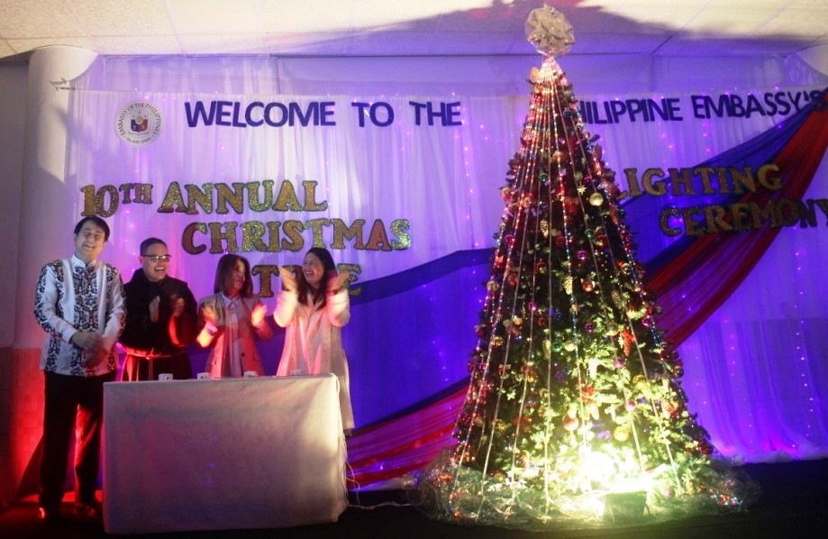 IsraelTreeLighting1
