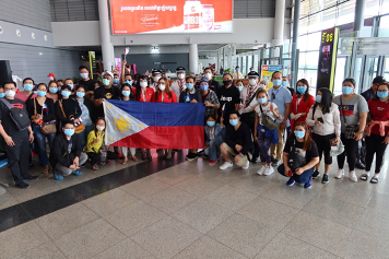 Phnom Penh Repatriates 167 Stranded 5