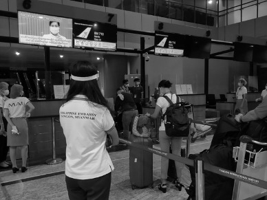 18 Filipinos Return Home 3