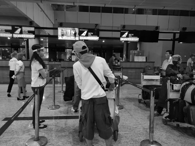 18 Filipinos Return Home 4