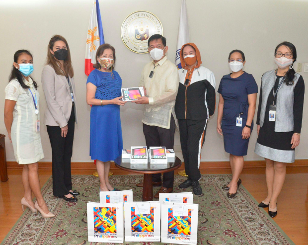 Myanmar Turns Over Donation of Tablets 1
