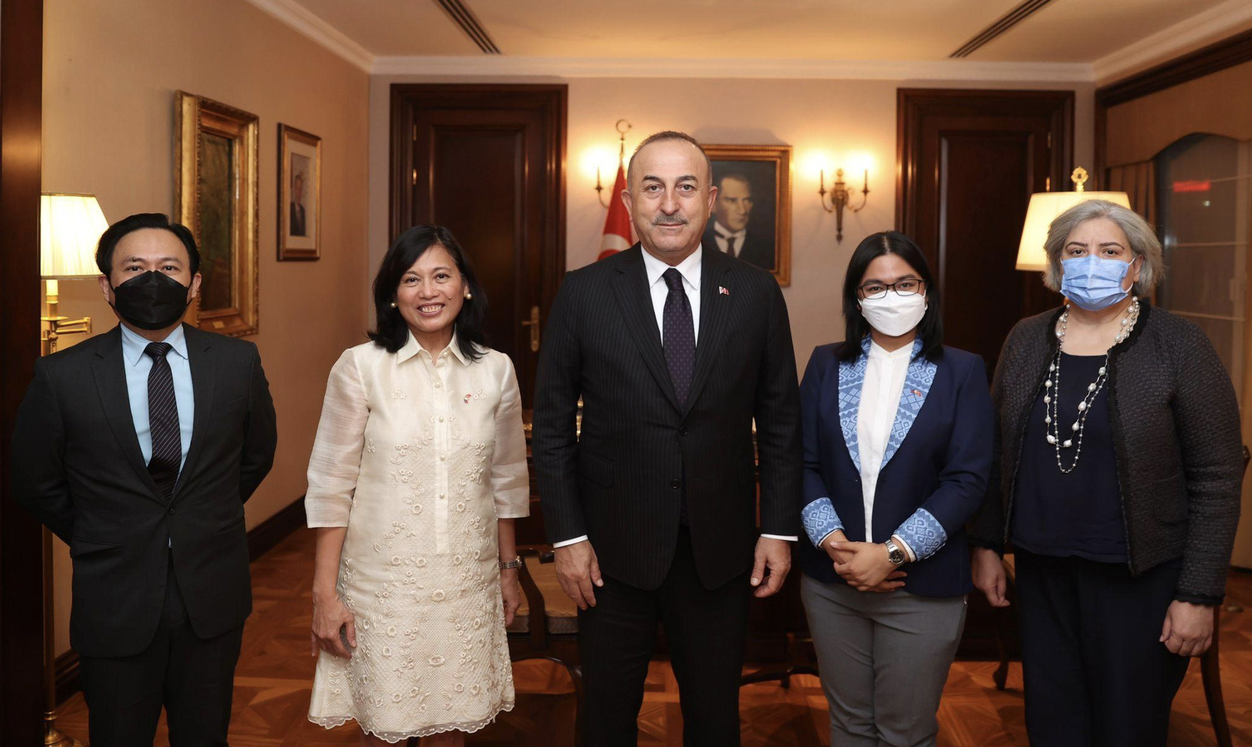 Philippine Ambassador Calls on Turkish Foreign Affairs Minister 2