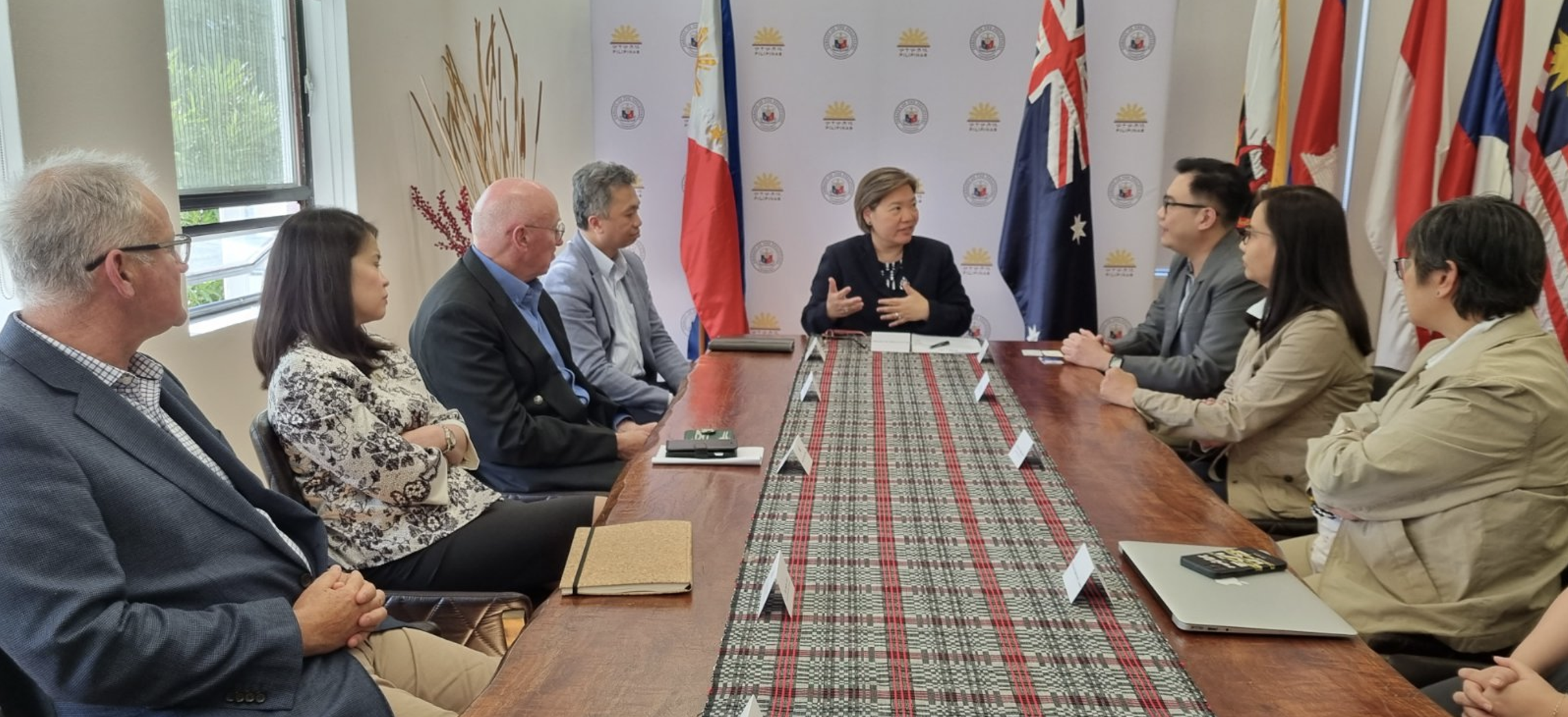 PH Ambassador to Australia Meets with Government Reps 1