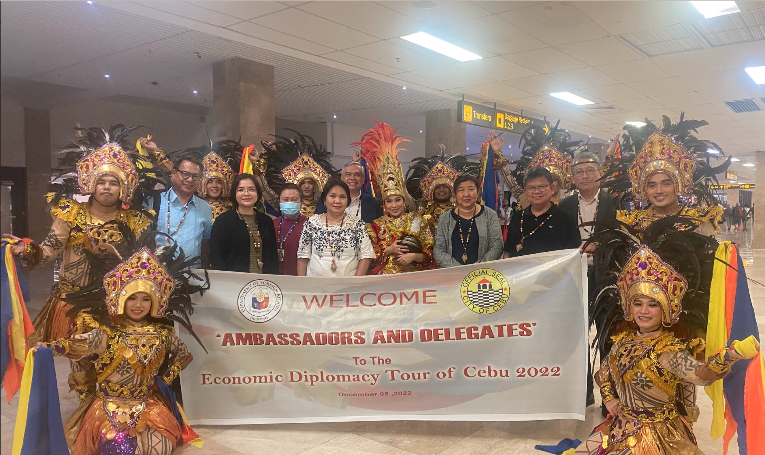 6 Delegation Arrive Mactan