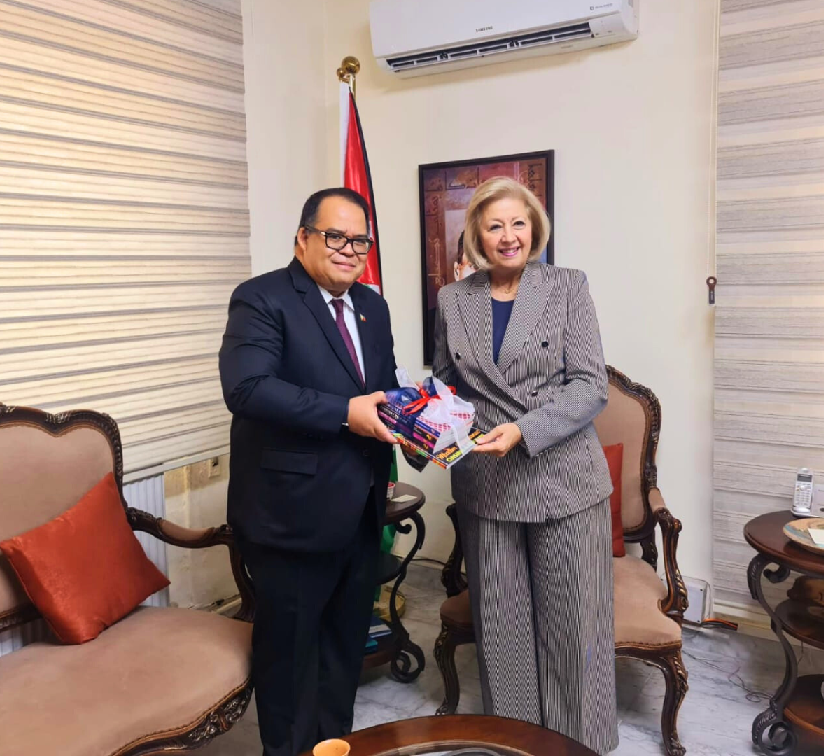 23.11.24 2 Philippine Ambassador Minister of Culture Discuss Possible Cultural Collaboration 