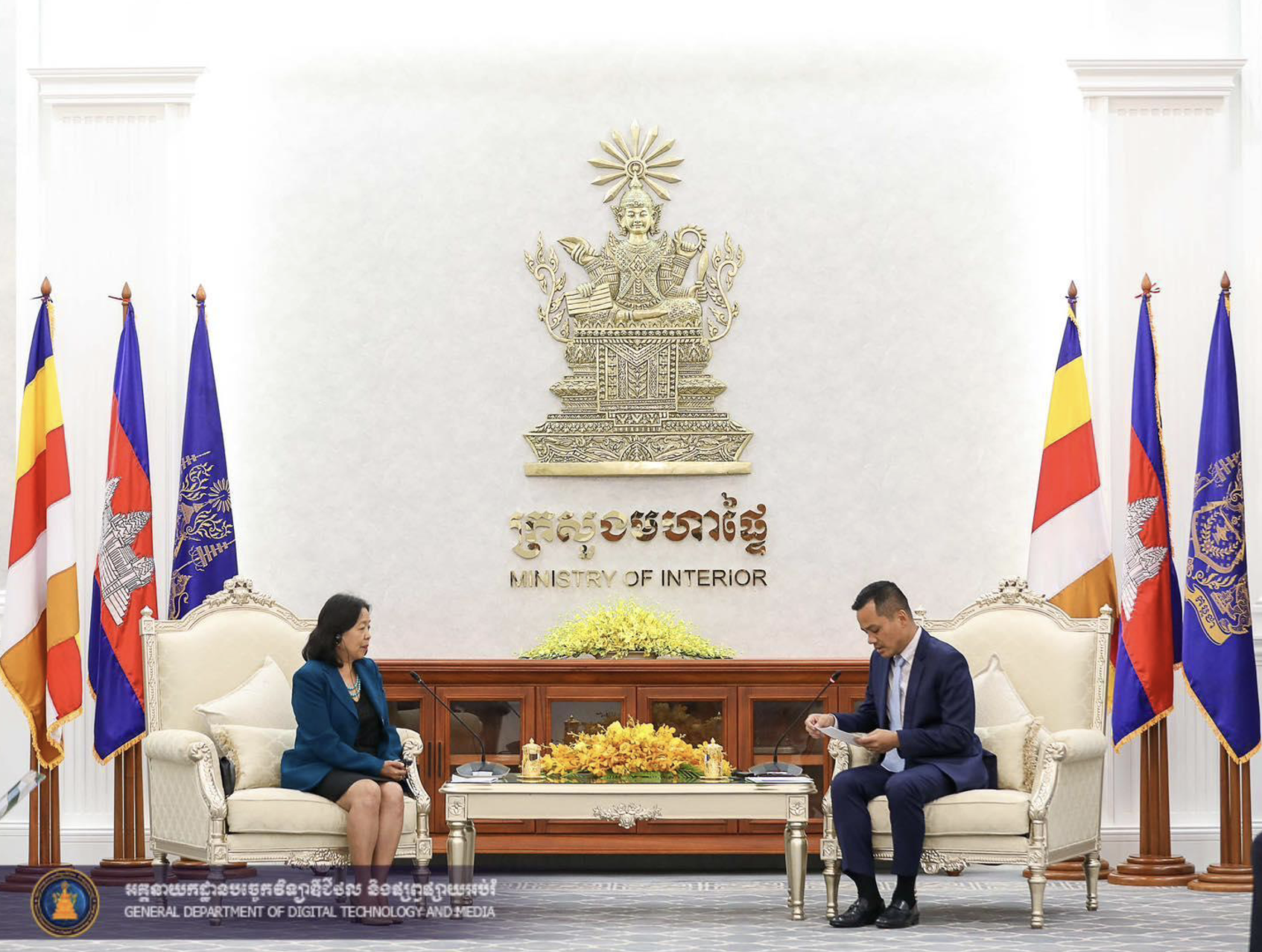 Cambodia Discusses Bilateral Cooperation 1