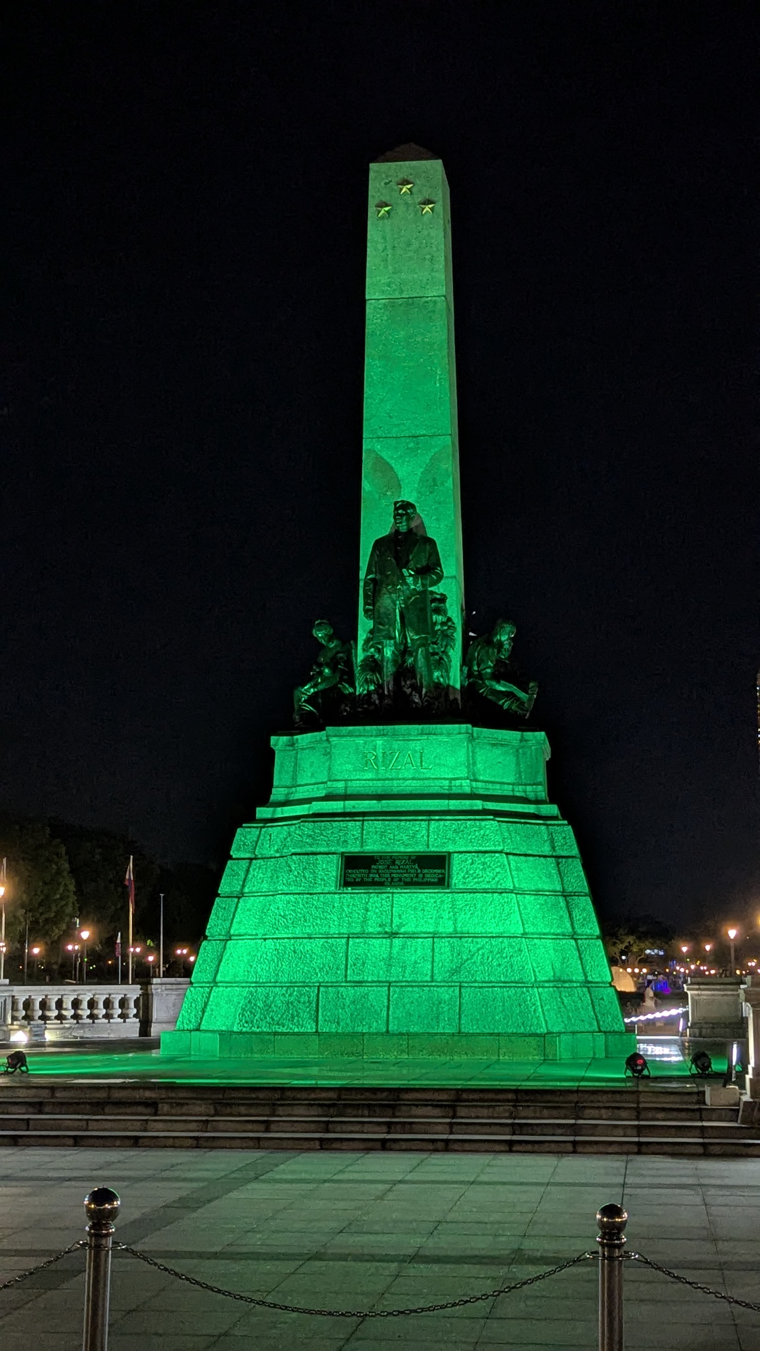 rizal monument
